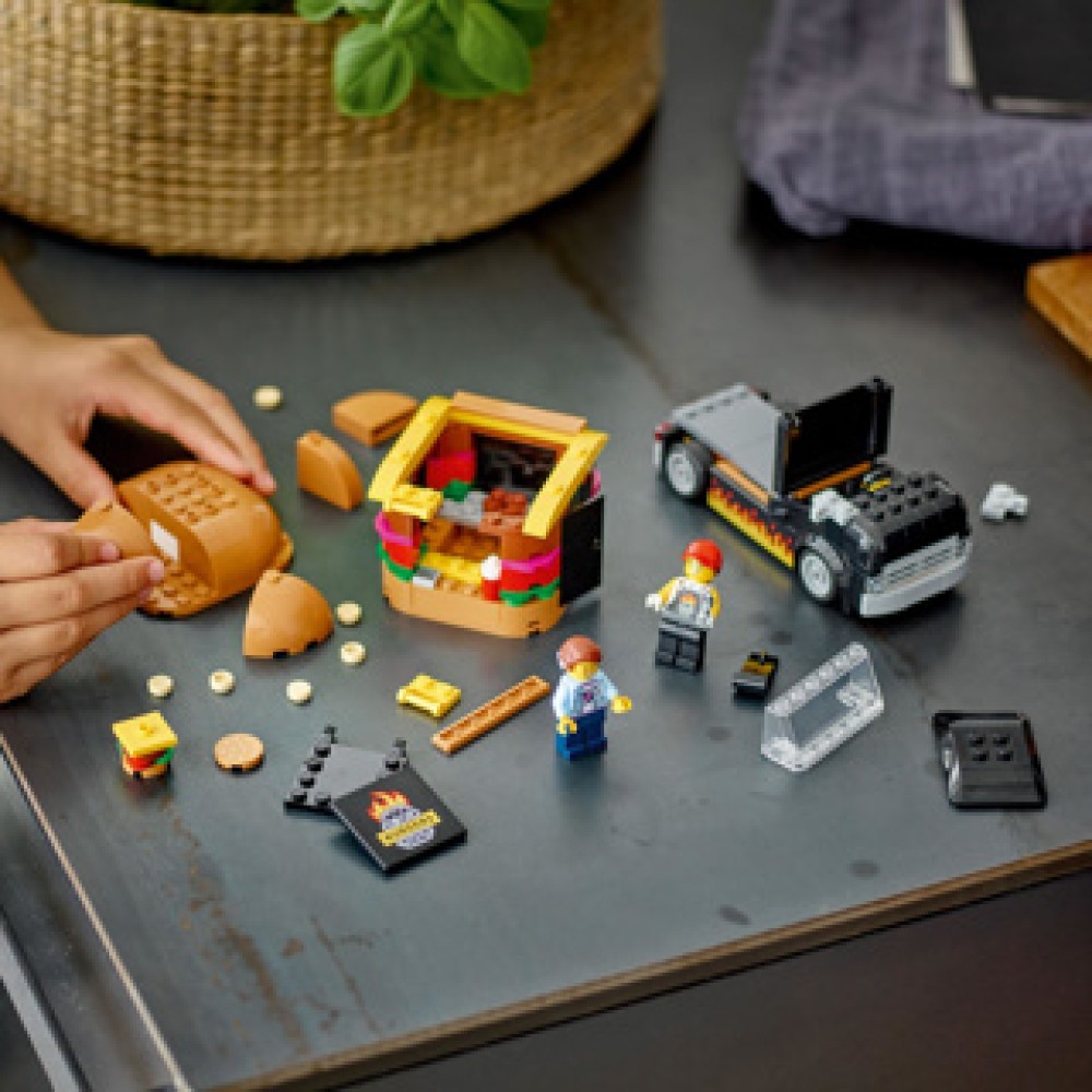 LEGO 60404 City Vehicle Hamburgertruck - Image 3